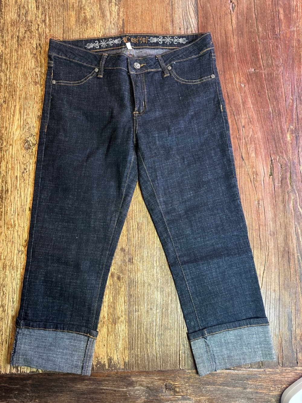 Cest toi Dark Wash Cuffed vintage Capri Jeans low rise